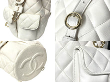 画像をギャラリービューアに読み込む, 極美品 CHANEL シャネル リュック バックパック マトラッセ キャビアスキン AS3290 ホワイト ランダム番号 ゴールド金具 中古 59460