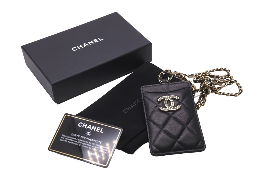 新品同様 CHANEL シャネル マトラッセ チェーン パスケース 30番台