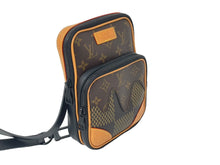 Load image into Gallery viewer, LOUIS VUITTON ルイヴィトン ショルダーバッグ アマゾンスリングバッグ NIGO ニゴ N40379 美品 中古 59595