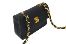 画像をギャラリービューアに読み込む, CHANEL シャネル チェーンショルダーバッグ ミニミニマトラッセ 14cm 1番台 ラムスキン ブラック ゴールド金具 美品 中古 59600