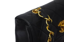画像をギャラリービューアに読み込む, CHANEL シャネル チェーンショルダーバッグ ミニミニマトラッセ 14cm 1番台 ラムスキン ブラック ゴールド金具 美品 中古 59600