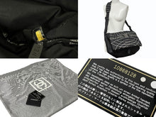 画像をギャラリービューアに読み込む, CHANEL シャネル スポーツライン ナイロン ショルダーバッグ 10番台 ブラック ココマーク ロゴ 美品 中古 59669