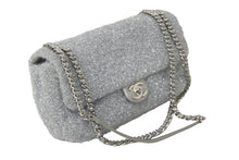 画像をギャラリービューアに読み込む, CHANEL シャネル ショルダーバッグ プールトゥグリッター Wチェーンマトラッセ 2017/18年AW シルバー 美品 中古 59675