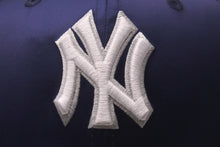 画像をギャラリービューアに読み込む, 新品未使用 NEW ERA New york Yankees ニューエラ ニューヨークヤンキース キャップ ネイビー グレーブリム 7 1/4 中古 59747