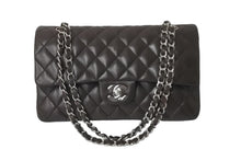 画像をギャラリービューアに読み込む, CHANEL マトラッセWフラップチェーンショルダー 9番台 25cm ショルダーバッグ ブラウン×シルバー金具 ラムスキン 美品 中古 59860