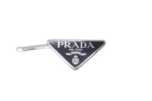 Load image into Gallery viewer, PRADA プラダ ヘアアクセサリー ヘアピン 2個セット トライアングル ブラック GP 1IF051 シルバー金具 美品 中古 59884