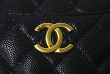 Load image into Gallery viewer, 極美品 CHANEL シャネル ショルダーバッグ トップハンドルバニティ ランダム番台 キャビアスキン ブラック ゴールド金具 中古 59919
