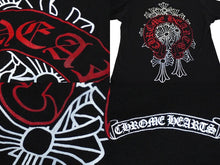 画像をギャラリービューアに読み込む, CHROME HEARTS クロムハーツ 半袖Ｔシャツ ホースシュー セメタリークロス プリント V ネック レディース ブラック 美品 中古 59937