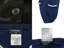 Load image into Gallery viewer, CHANEL シャネル ニットワンピース P53320K06914 フレンチスリーブ ココマークボタン ポケット ウール ネイビー 34 美品 中古 59958