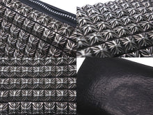 画像をギャラリービューアに読み込む, CHROME HEARTS クロムハーツ 全面 ピラミッド ボックス CHプラス スタッズ 長財布 ブラック シルバー925 レザー 美品 中古 60138