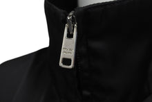 画像をギャラリービューアに読み込む, 極美品 PRADA プラダ 21AW Re-Nylon ギャバジン ジャケット ポーチ付き ブラック ポリアミド サイズ36 291831 中古 60142