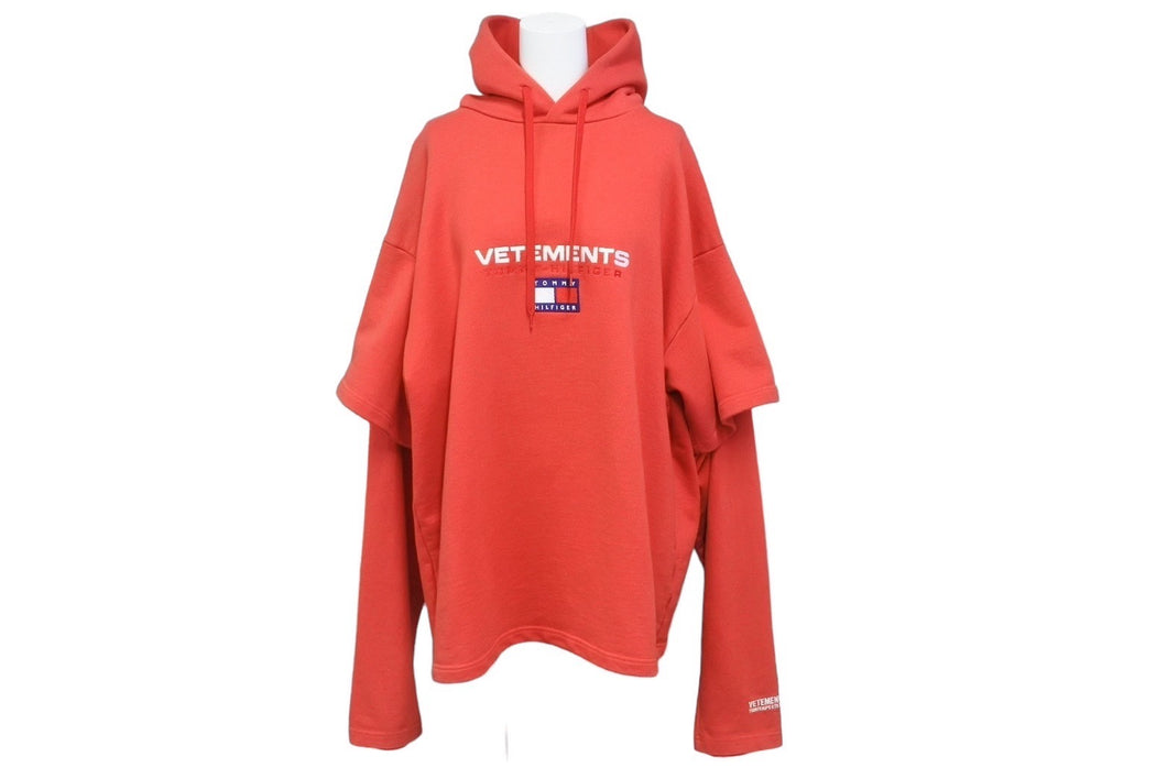 定番人気格安vetemens × tommy コラボパーカー トップス