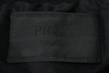 Load image into Gallery viewer, 極美品 PRADA プラダ スウェット UJL148 1Y13 コットンジャガード ブラック ホワイト サイズL 中古 60177
