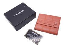 画像をギャラリービューアに読み込む, CHANEL シャネル チョコバー 三つ折り財布 10番台 レザー オレンジ 小銭入れ付き 美品 中古 60352