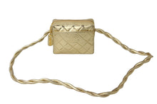 Load image into Gallery viewer, CHANEL シャネル ショルダーバッグ ココマーク ミニ カメラバック ラムスキン 4番台 ゴールド 美品 中古 60361