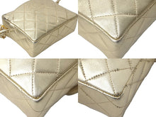 Load image into Gallery viewer, CHANEL シャネル ショルダーバッグ ココマーク ミニ カメラバック ラムスキン 4番台 ゴールド 美品 中古 60361