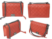 Load image into Gallery viewer, CHANEL シャネル チェーンショルダーバッグ ボーイシャネル ココマーク レッド 18番台 ガンメタリック金具 美品 中古 60377