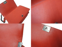 Load image into Gallery viewer, CHANEL シャネル チェーンショルダーバッグ ボーイシャネル ココマーク レッド 18番台 ガンメタリック金具 美品 中古 60377