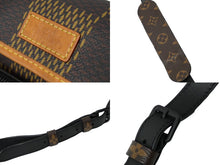 Load image into Gallery viewer, LOUIS VUITTON ルイヴィトン×NIGO ショルダーバッグ アマゾン スリングバッグ N40357 ブラウン ブラック 美品 中古 60394