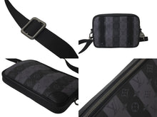 Load image into Gallery viewer, 極美品 LOUIS VUITTON × NIGO ルイヴィトン ニゴー モジュラー バックパック モノグラム エクリプス ストライプ M45962 ブラック 中古 60405