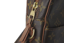 Load image into Gallery viewer, 極美品 LOUIS VUITTON×Gyarucons ルイヴィトン×ギャルソン ショルダーバッグ プチマルソー M40264 ブラウン 中古 60454