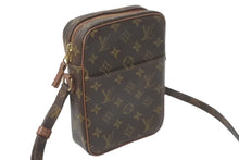 Load image into Gallery viewer, 極美品 LOUIS VUITTON×Gyarucons ルイヴィトン×ギャルソン ショルダーバッグ プチマルソー M40264 ブラウン 中古 60454