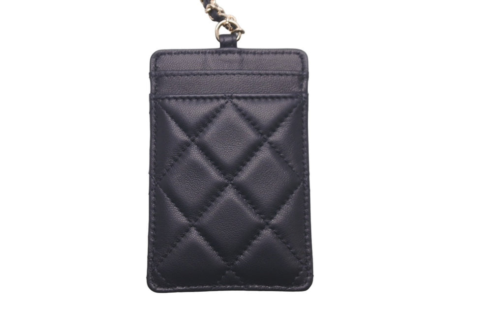極美品 CHANEL シャネル カードケース マトラッセ チェーンストラップ ラムスキン A01745 ブラック ゴールド金具 中古 60551