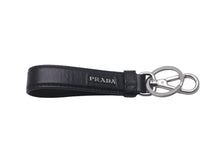 Load image into Gallery viewer, PRADA プラダ キーホルダー キーチャーム キーリング サフィアーノトライアングル メタル カーフスキン ブラック 美品 中古 60582