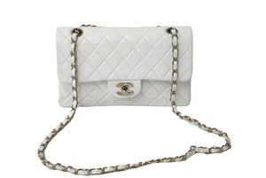 CHANEL　ノベルティ　チェーンショルダーバッグ　ホワイト　5-7 CHANEL ホワイト フリースポーチ ノベルティ チェーンショルダーバッグ