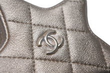 画像をギャラリービューアに読み込む, 新品同様品 CHANEL シャネル スターコインケース マトラッセ ラムスキン ココマーク 星型 バッグチャーム ゴールド 中古 60627