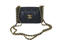 Load image into Gallery viewer, 新品同様品 CHANEL シャネル チェーンショルダーバッグ ココマーク ランダム キャビアスキン ブラック ゴールド金具 中古 61406